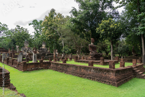 View of wat phra kaeo in Kamphaengphet Historical Park