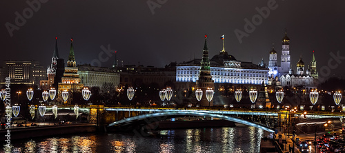 Festive illumination. View of the Big Moskvoretsky bridge during the new year holidays
