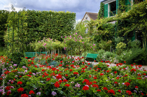 Obraz na płótnie Monet's Gardens and House at Giverny, Normandy, France