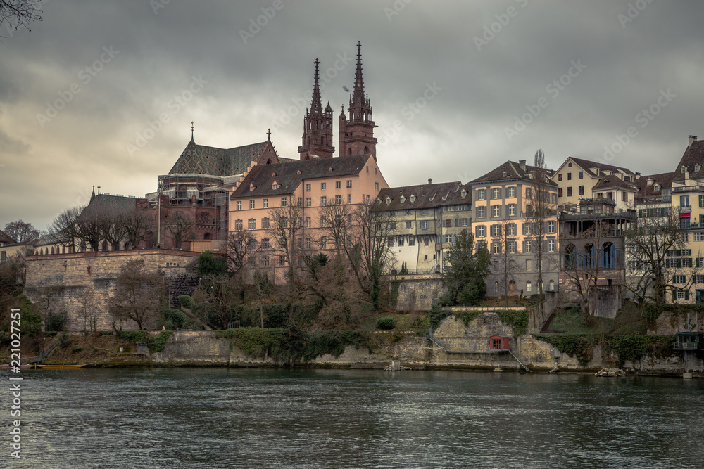 Basel am Flussufer