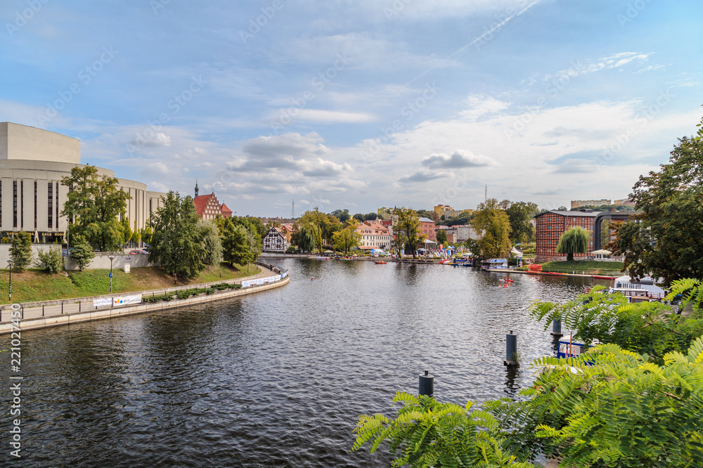Obraz premium Rzeka Brda w Bydgoszczy, Polska