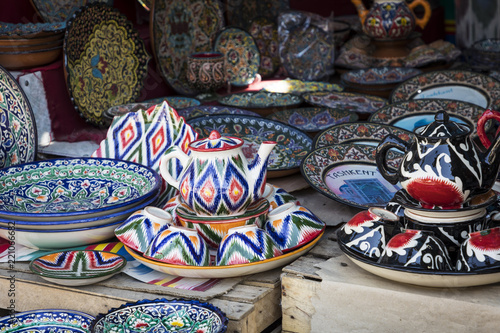 Plates and pots on a street Chorsu bazaar in the city of Tashkent, Uzbekistan.