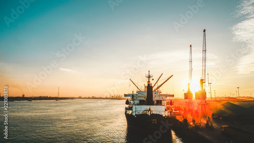Fotografie Ship berthing during sunset in Chittagong Port bagladesh