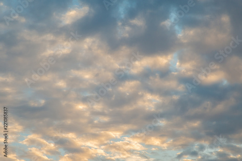 Fototapeta Naklejka Na Ścianę i Meble -  Golden cloud before sunset