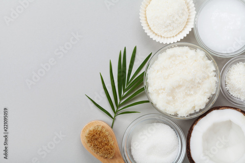 Tablou pe pânză Coconut body scrub with ingredients on gray table top view
