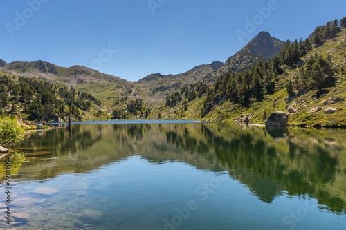 Photograph of a lake Pyrenees