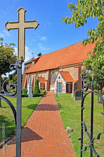 Mittelnkirchen: St. Bartholomäus-Kirche (14. Jh., Niedersachsen) photo