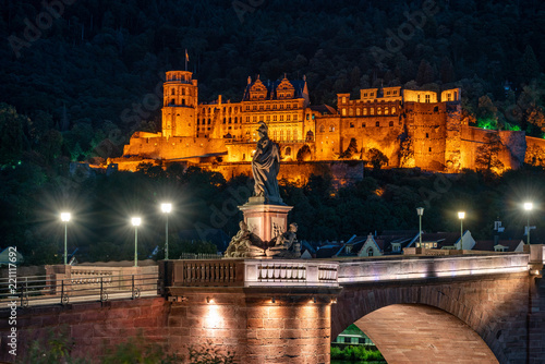 Das Heidelberger Schloss bei Nacht