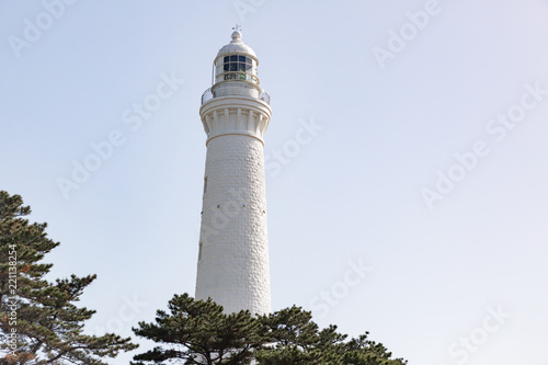 出雲日御碕灯台 -高さ日本一・白亜の灯台- © photojapan