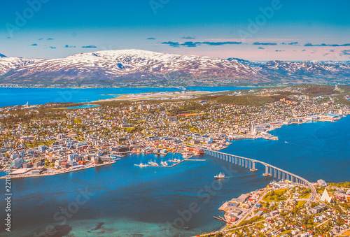 Fototapeta Naklejka Na Ścianę i Meble -  Tromsø, the Paris of the north