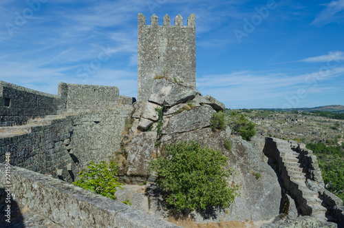 Torre de homenaje e interior de la muralladel castillo románico de Sortelha, Sabugal. Portugal. photo