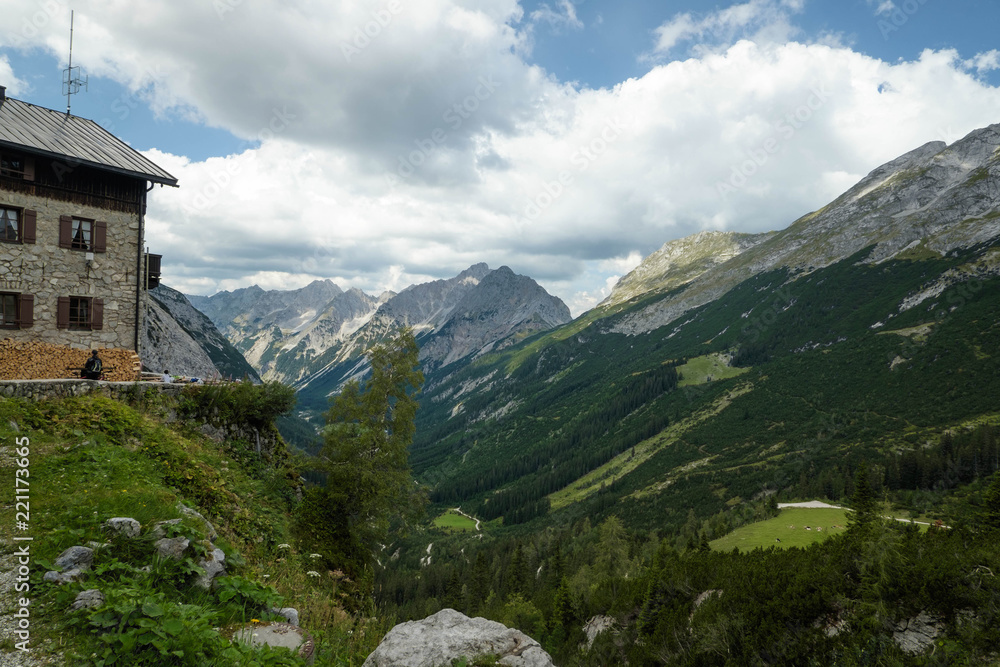 Panoramablick vom Karwendelhaus