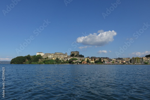 Promontorio di Capodimonte sul lago di Bolsena © canoista83