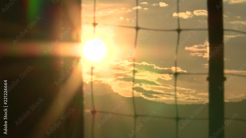 Sol a Través de la Reja Sol a Través de la Reja