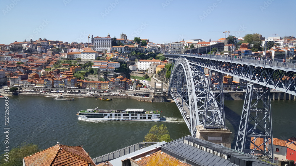 Fototapeta premium The Dom Luís I Bridge