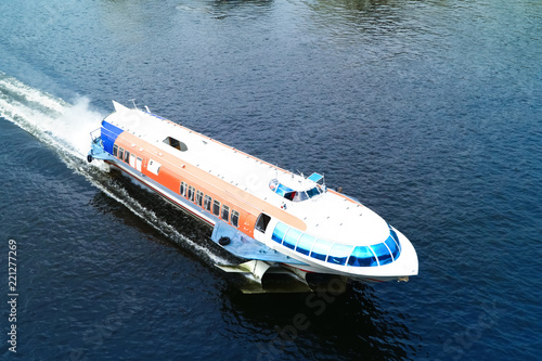 Εκτύπωση καμβά hydrofoil speedboat, for tourists on the water