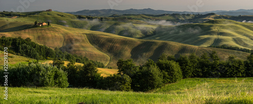 Tuscan countryside © forcdan
