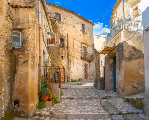 Fototapeta Naklejka Na Ścianę i Meble -  street in the historical part of the medieval Italian city, Tuscany. Italy