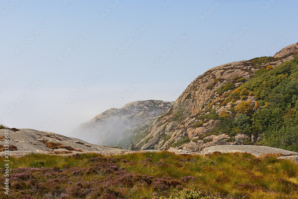 Nebel in den Bergen vor Lindesnes