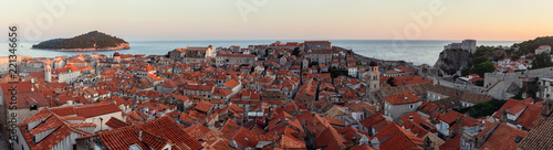 Dubrovnik Panorama von Nordseite der Stadtmauer sonnenuntergang