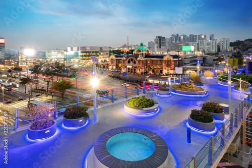 Canvas Print Seoul Station Seoullo 7017 Project turn a highway into a pedestrian walkway in Seoul, South Korea