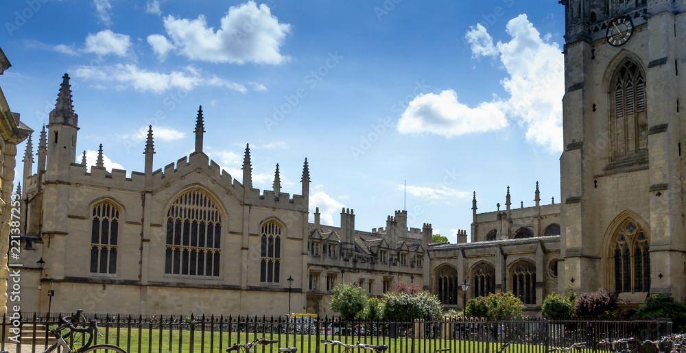 Bodleian Libraries . Oxford