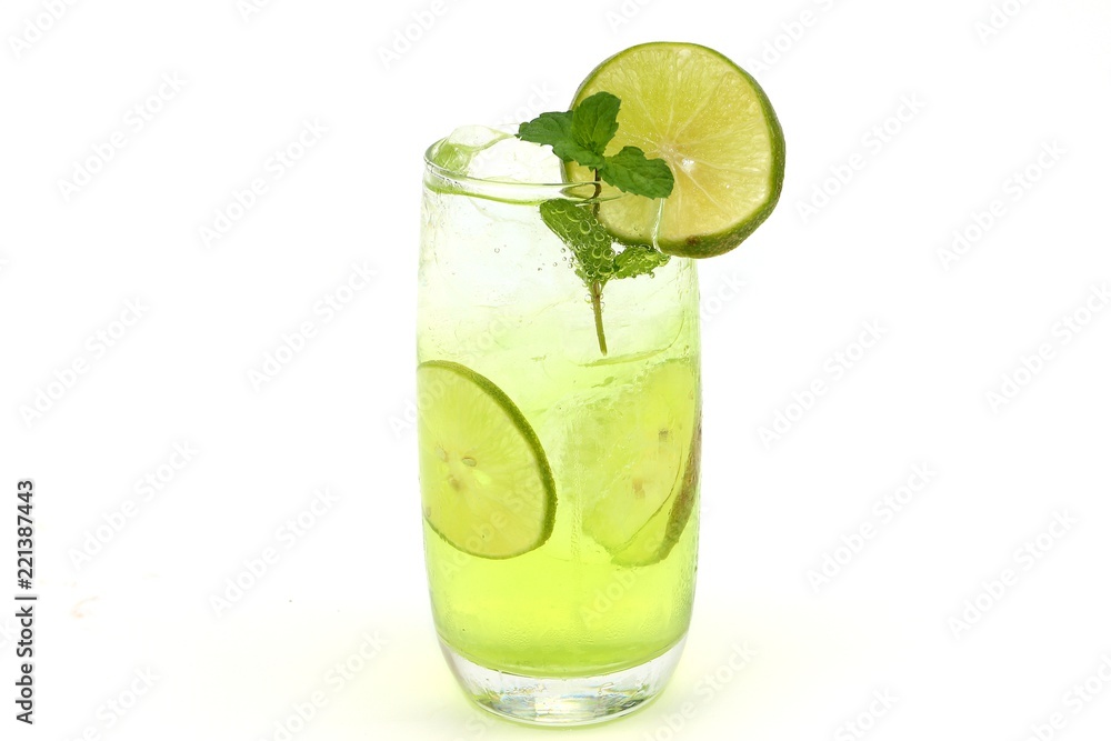 Fototapeta premium Fresh lemon juice cool drink