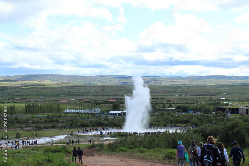 Obraz premium Stokkur geyser erupting in Iceland