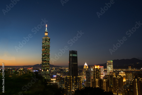 Landscape of the beautiful Taipei 101 It is located in the middle of the city and is the tallest building in Taiwan. Taipei cityscape with Taipei 101 taken from the elephant mountain. 28 Nov 2017