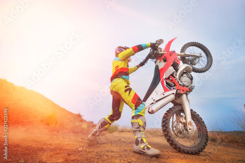 Rider motocross robi wheelie