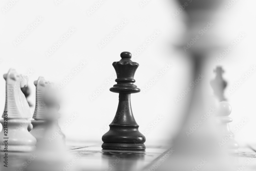 Scacchi fotografati su una scacchiera Scacchi fotografati su una scacchiera