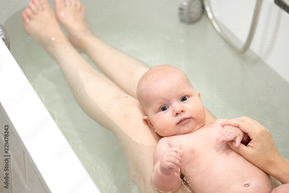 Mom bathing cheap with baby