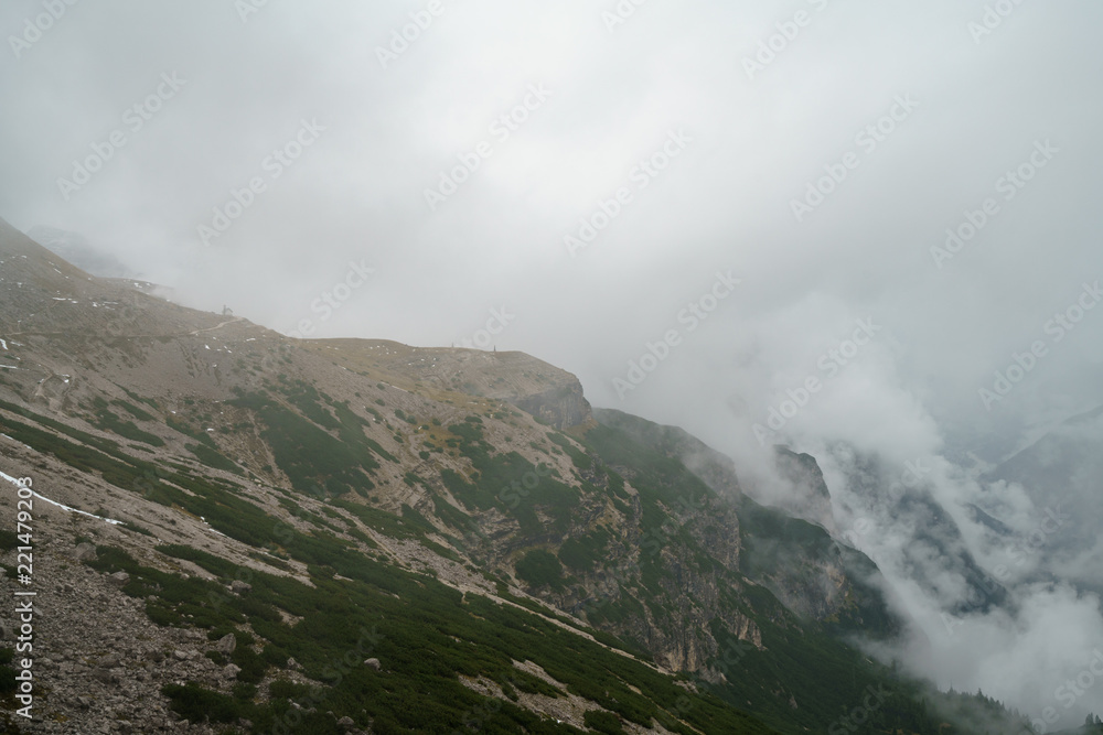 Auf dem Weg zur Auronzo Hütte und den Drei Zinnen in Italien