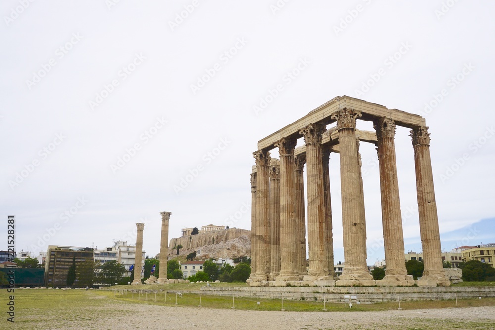 temple of olympian zeus in athens