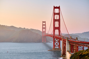 Fototapete San Francisco Golden Gate Bridge bei Sonnenuntergang, San Francisco, Kalifornien  © haveseen