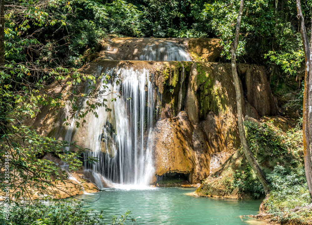 Fototapeta premium small water fall in roberto barrios