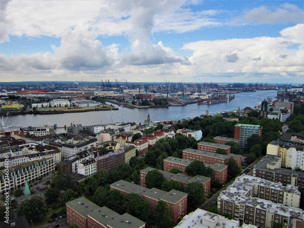 Obraz premium Hamburg from above, cityscape, seen from St.Michaelis church