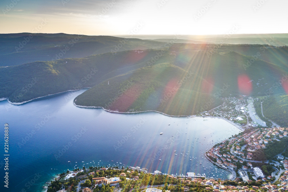 Obraz premium Kroatien, Istrien, Rabac, Luftaufnahme