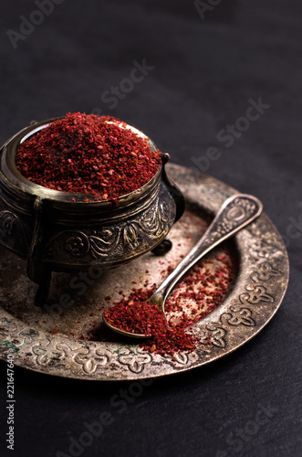 Tableau sur toile Traditional asian spice sumac