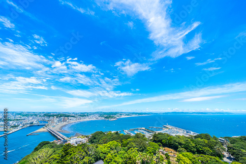 Fototapeta Naklejka Na Ścianę i Meble -  enoshima island and urban skyline view in kamakura