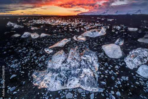 Icebergs in Jokulsarlon gla...