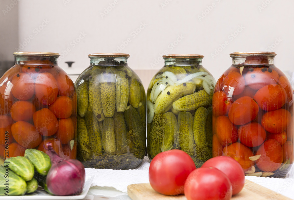 vegetables, fresh, raw, tomatoes, onions, cucumbers on the table jars of pickles, jars of pickled cucumbers and tomatoes on the table, food vegetables, fresh, raw, tomatoes, onions, cucumbers on the table jars of pickles, jars of pickled cucumbers and tomatoes on the table, food