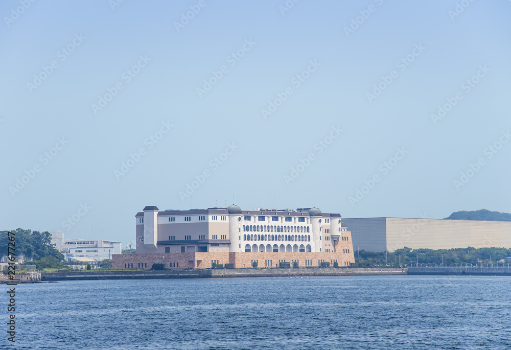 横須賀港から見えるリサイクルプラザ(神奈川県横須賀市) 横須賀港から見えるリサイクルプラザ(神奈川県横須賀市)