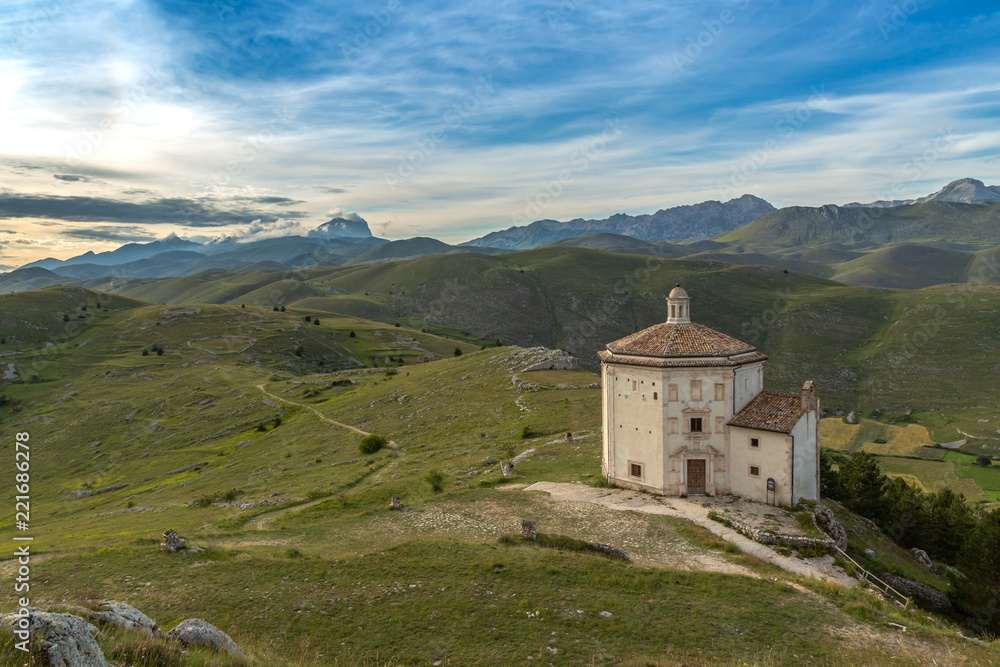 Battistero Santa Maria della Pietà - Rocca calascio - Campo Imperatore Battistero Santa Maria della Pietà - Rocca calascio - Campo Imperatore