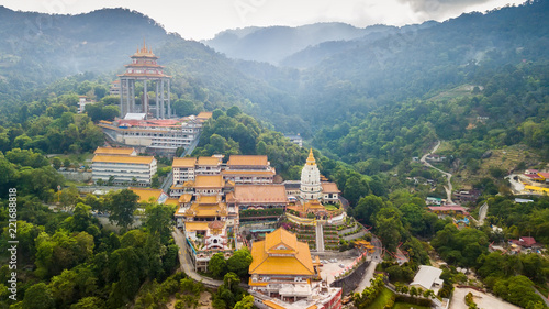 Εκτύπωση καμβά Kek Lok Si Chinese temple aerial shot
