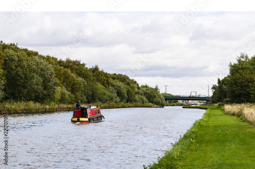 Cruising the Aire and Calder canal