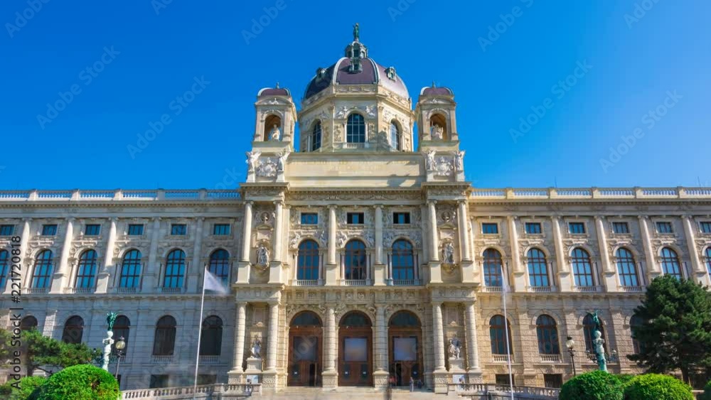 Vienna, Austria, Kunsthistorisches Museum (Museum of Fine Arts) on a sunny day. Time lapse Vienna, Austria, Kunsthistorisches Museum (Museum of Fine Arts) on a sunny day. Time lapse