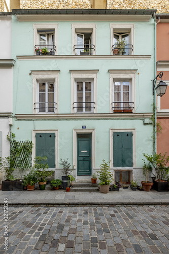 Cremieux street color Paris © ikuday