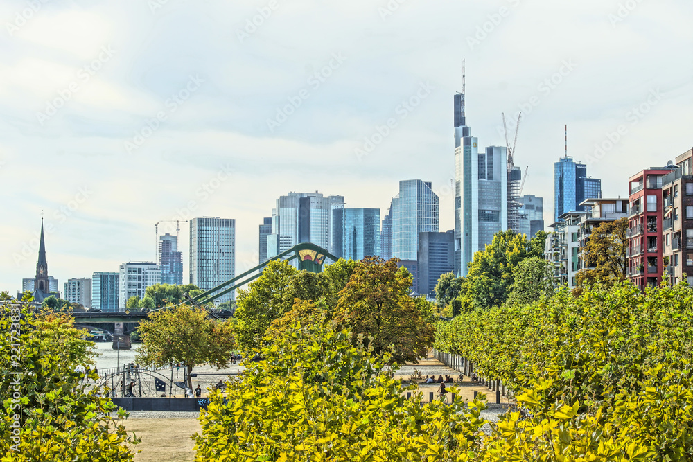 Fototapeta premium Frankfurter Skyline Blick von Osten