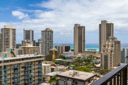 Honolulu city skyline and view of Ocean © Kelly Headrick